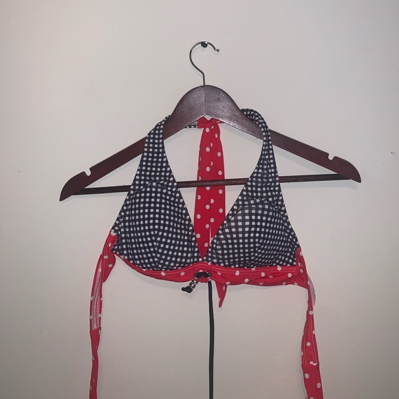 Venus Red & Black Plaid Bikini Top size B (M) - Picture 2 of 7